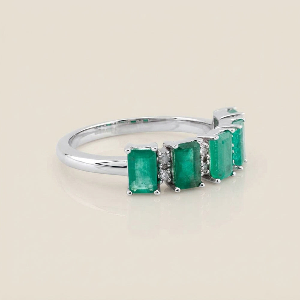 Churumbela con Esmeraldas y Diamantes en Oro Blanco de 14K