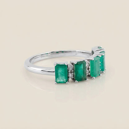 Churumbela con Esmeraldas y Diamantes en Oro Blanco de 14K