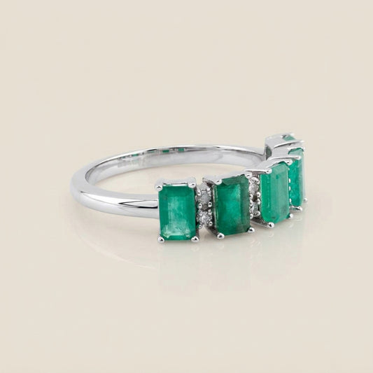 Churumbela con Esmeraldas y Diamantes en Oro Blanco de 14K