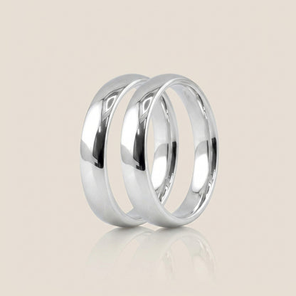 Par de Argollas Media Caña, 4 mm & 4 mm en Oro de 10K