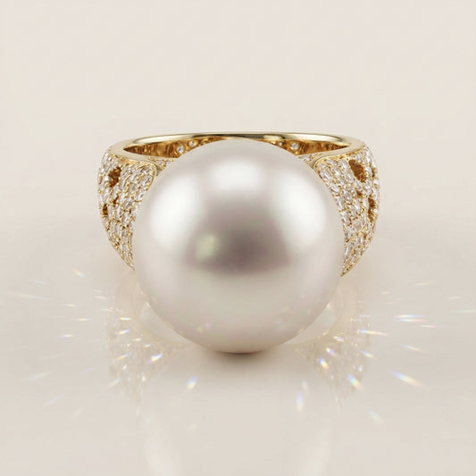 Anillo con Perla y Diamantes en Oro Amarillo de 14K