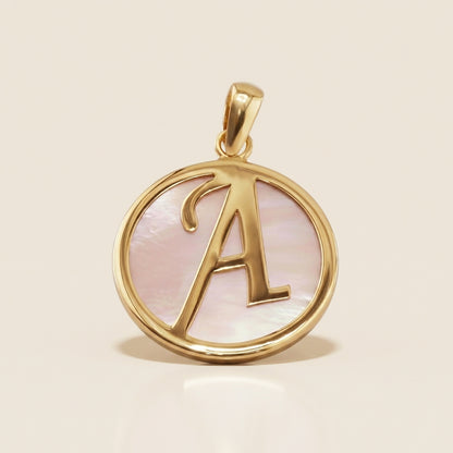 Dije de Madre Perla Letra A en Oro Amarillo de 14K
