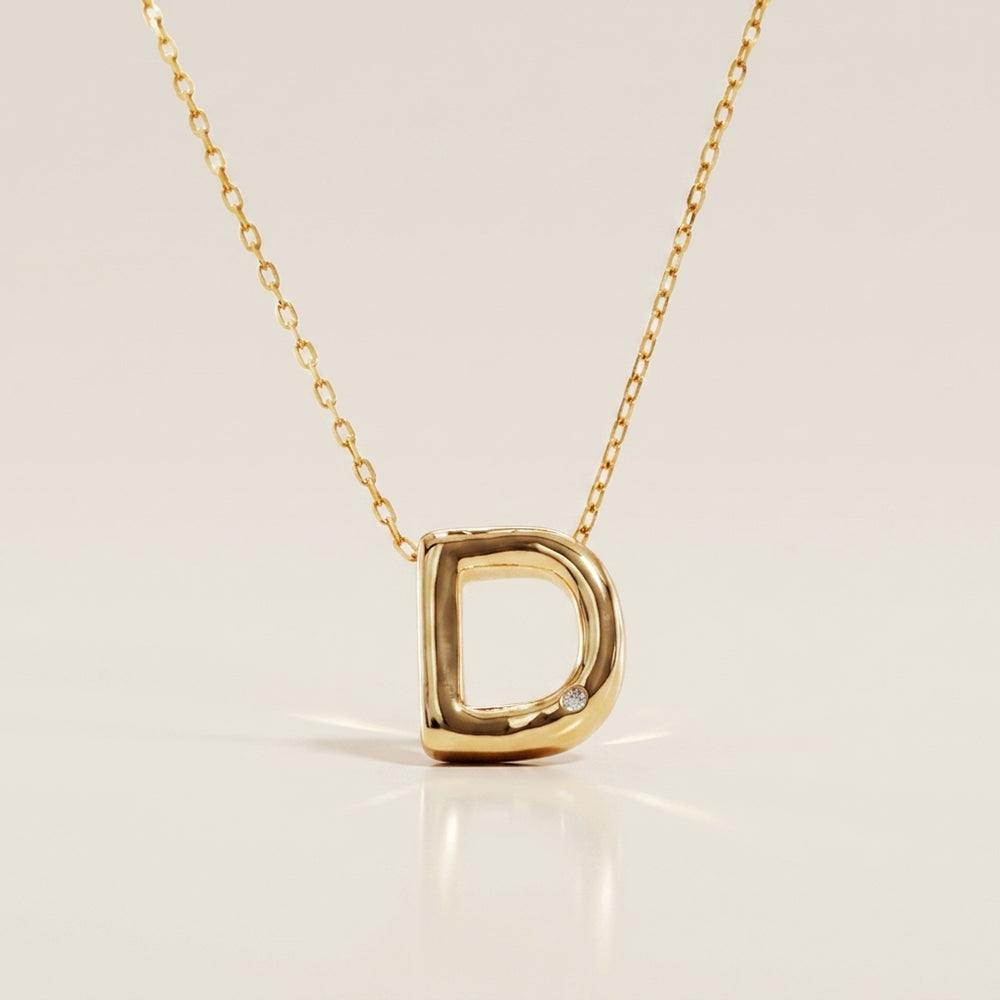 Dije de Letra D con Diamante en Oro Amarillo de 14K