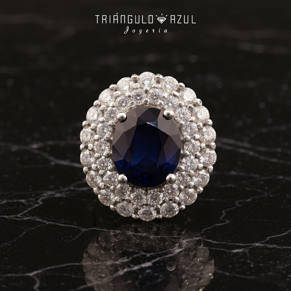 Anillo con Zafiro de 6 CTS y Diamantes de 2.41 CTS Total en Oro Blanco de 14K