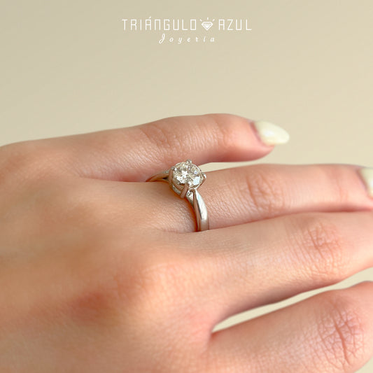 Anillo de Compromiso con Diamante de 1.00 CTS en Oro Blanco de 18K