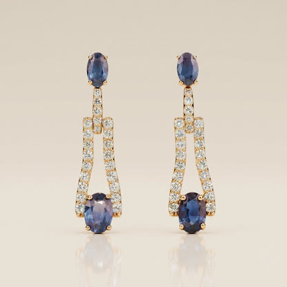 Aretes de Zafiro con 1.78 CTS Total y Diamantes con 0.68 CTS Total en Oro Amarillo de 14K