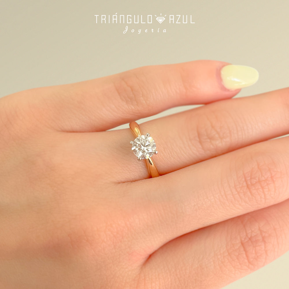 Anillo de Compromiso Con Diamante de 0.81 CTS H VS2 GIA en Oro Amarillo y Blanco de 14K