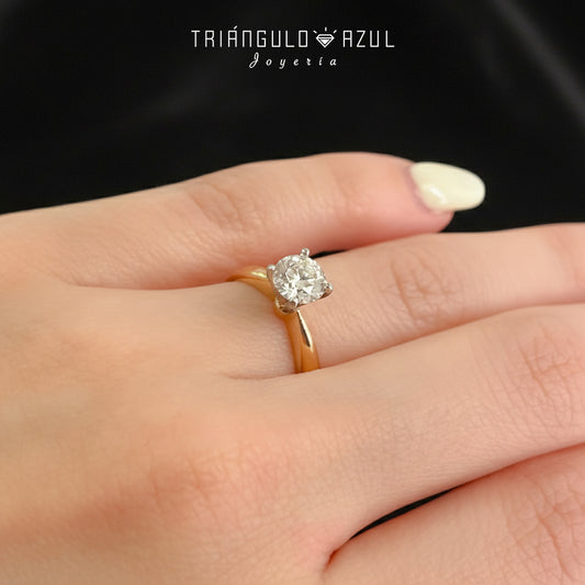 Anillo de Compromiso Con Diamante de 0.81 CTS en Oro Amarillo y Blanco de 14K