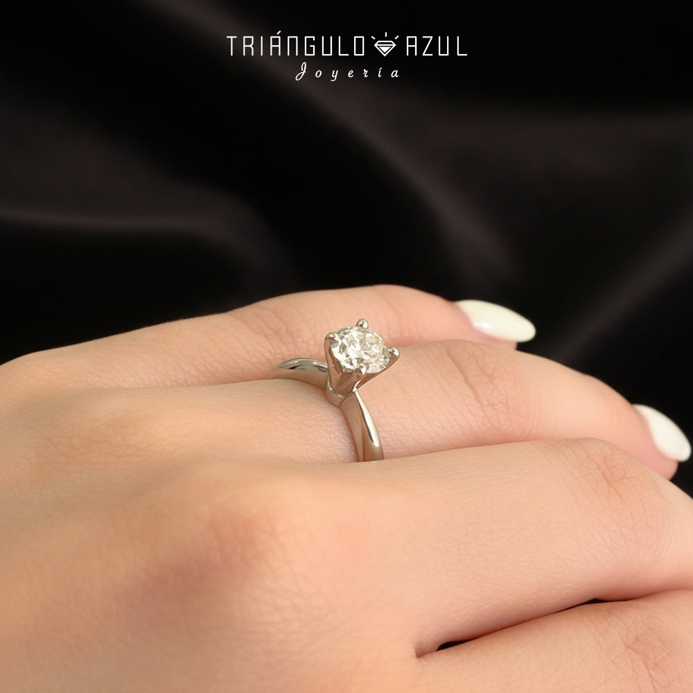 Anillo de Compromiso con Diamante de 0.78 CTS H VVS2 GIA en Oro Blanco de 14K