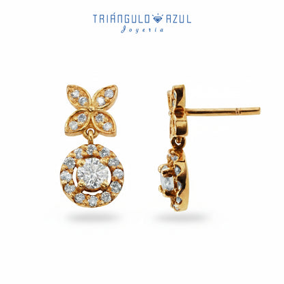 Aretes Flor de Diamantes con 0.95 CTS Total en Oro Amarillo de 14K