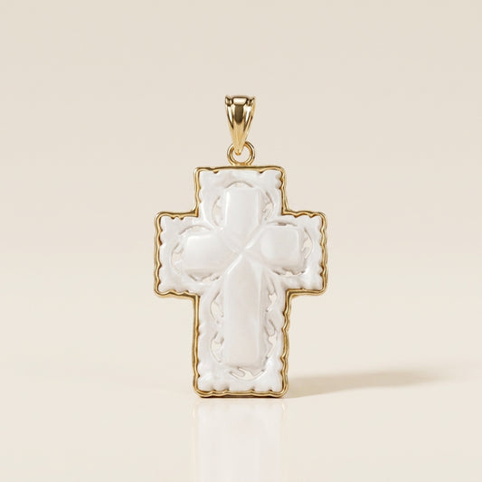 Dije Cruz con Madre Perla en Oro Amarillo de 14K