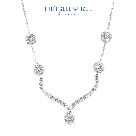 Collar Barra con Roseta Grande de Diamantes con 1.31 CTS Total en Oro Blanco de 14K