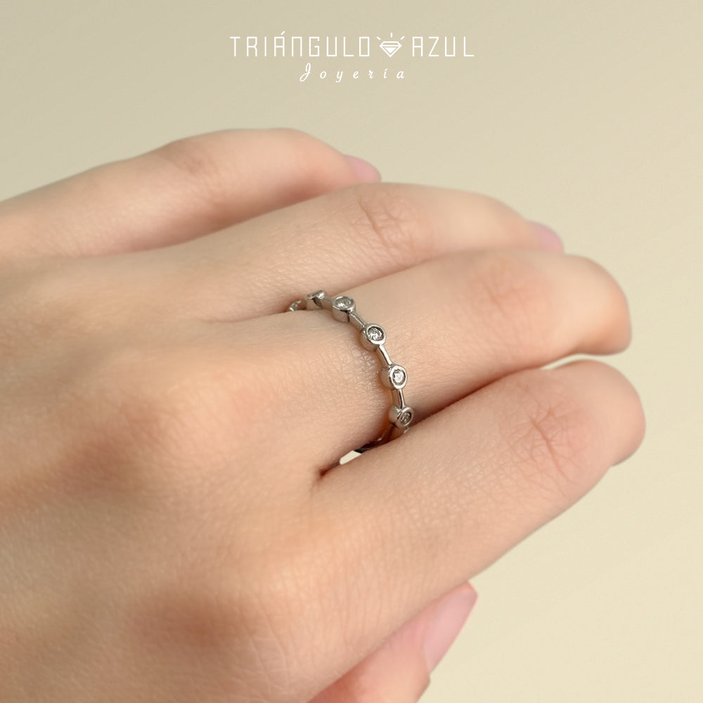 Churumbela de Diamantes con 0.23 CTS Total en Oro Blanco de 14K