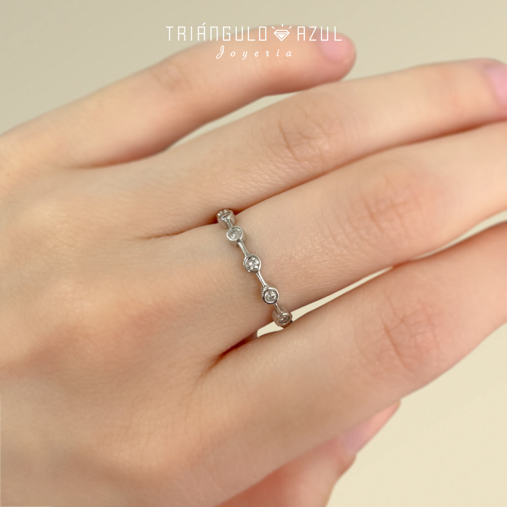 Churumbela de Diamantes con 0.23 CTS Total en Oro Blanco de 14K