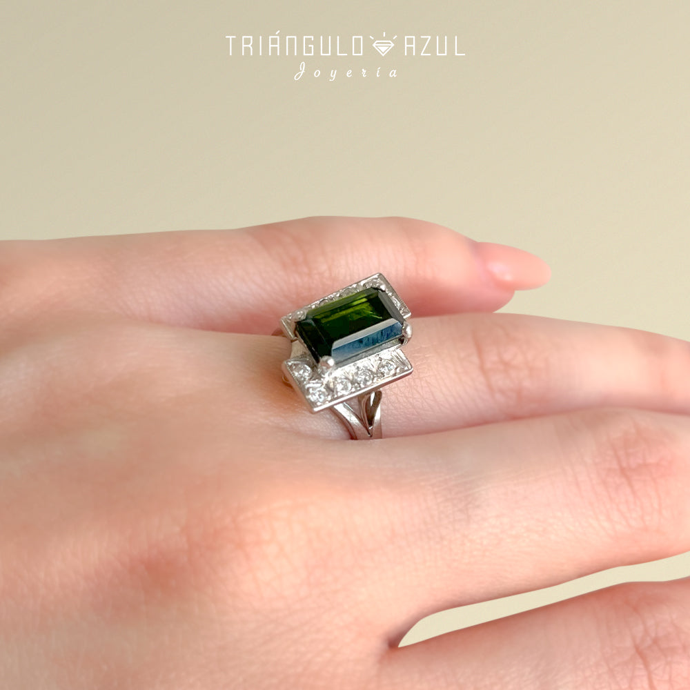 Anillo Vintage de Turmalina Verde con 1.51 CTS Total + Diamantes con 0.30 CTS Total en Plata Paladio