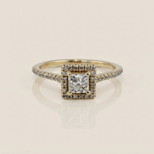 Anillo de Compromiso con Laterales en Oro Amarillo de 14K