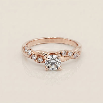 Anillo de Compromiso con Laterales en Oro Rosa de 14K (CERTIFICADO GIA)
