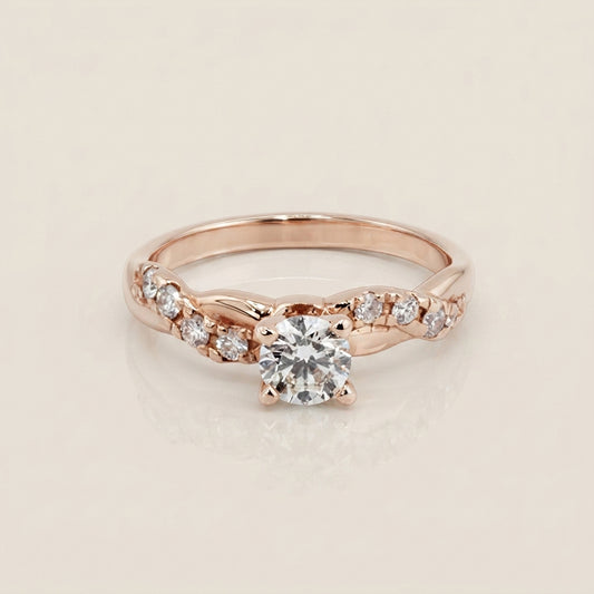 Anillo de Compromiso con Laterales en Oro Rosa de 14K (CERTIFICADO GIA)