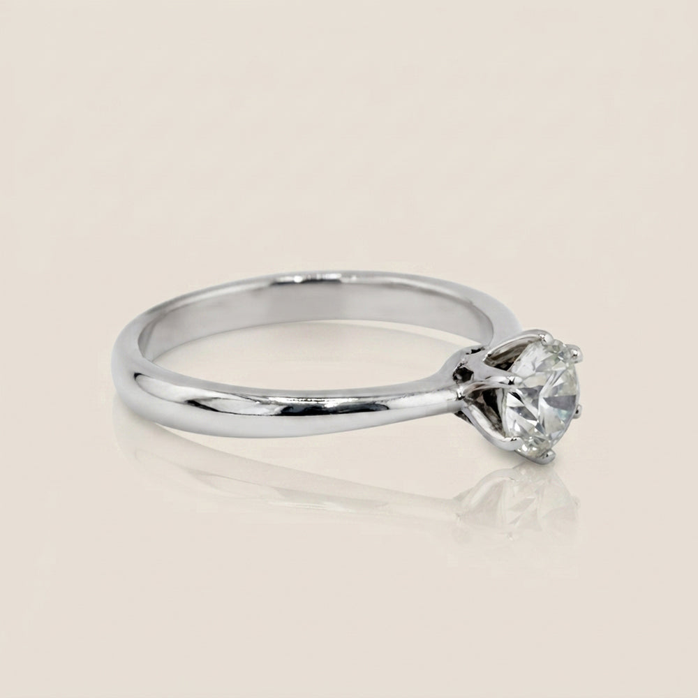 Anillo de Compromiso Solitario en Oro Blanco de 14K