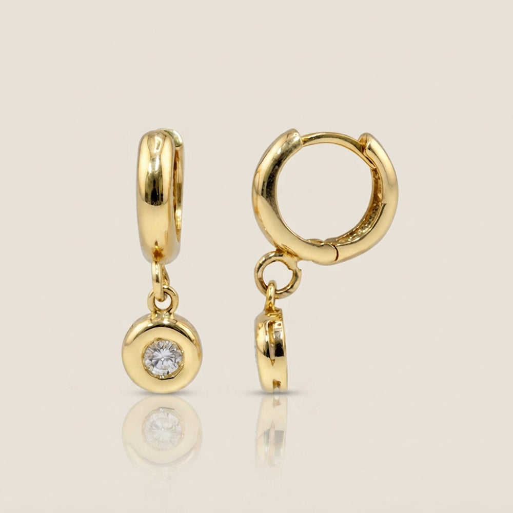 Aretes Colgantes con Diamantes en Oro Amarillo de 14K