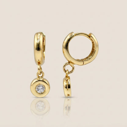 Aretes Colgantes con Diamantes en Oro Amarillo de 14K