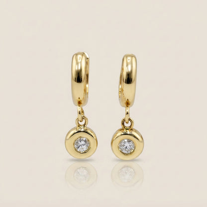 Aretes Colgantes con Diamantes en Oro Amarillo de 14K