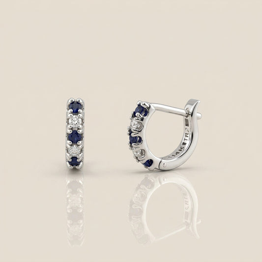 Arracaditas Fer con Zafiros y Diamantes en Oro Blanco de 14K