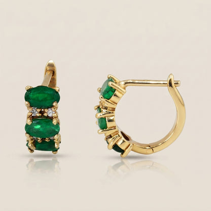 Aretes Camila con Esmeraldas y Diamantes en Oro Amarillo de 14K