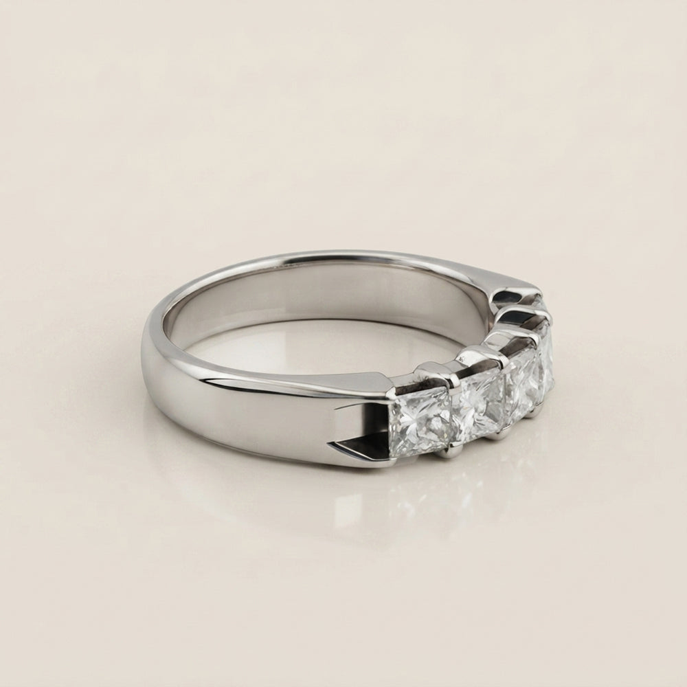 Churumbela con Diamantes en Oro Blanco de 14K