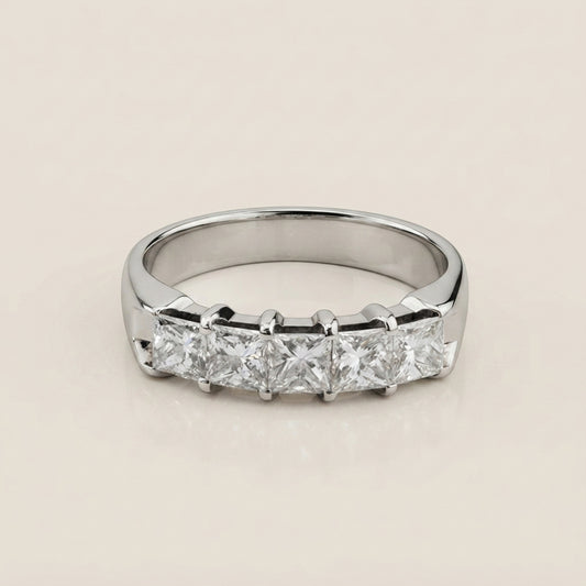 Churumbela con Diamantes en Oro Blanco de 14K