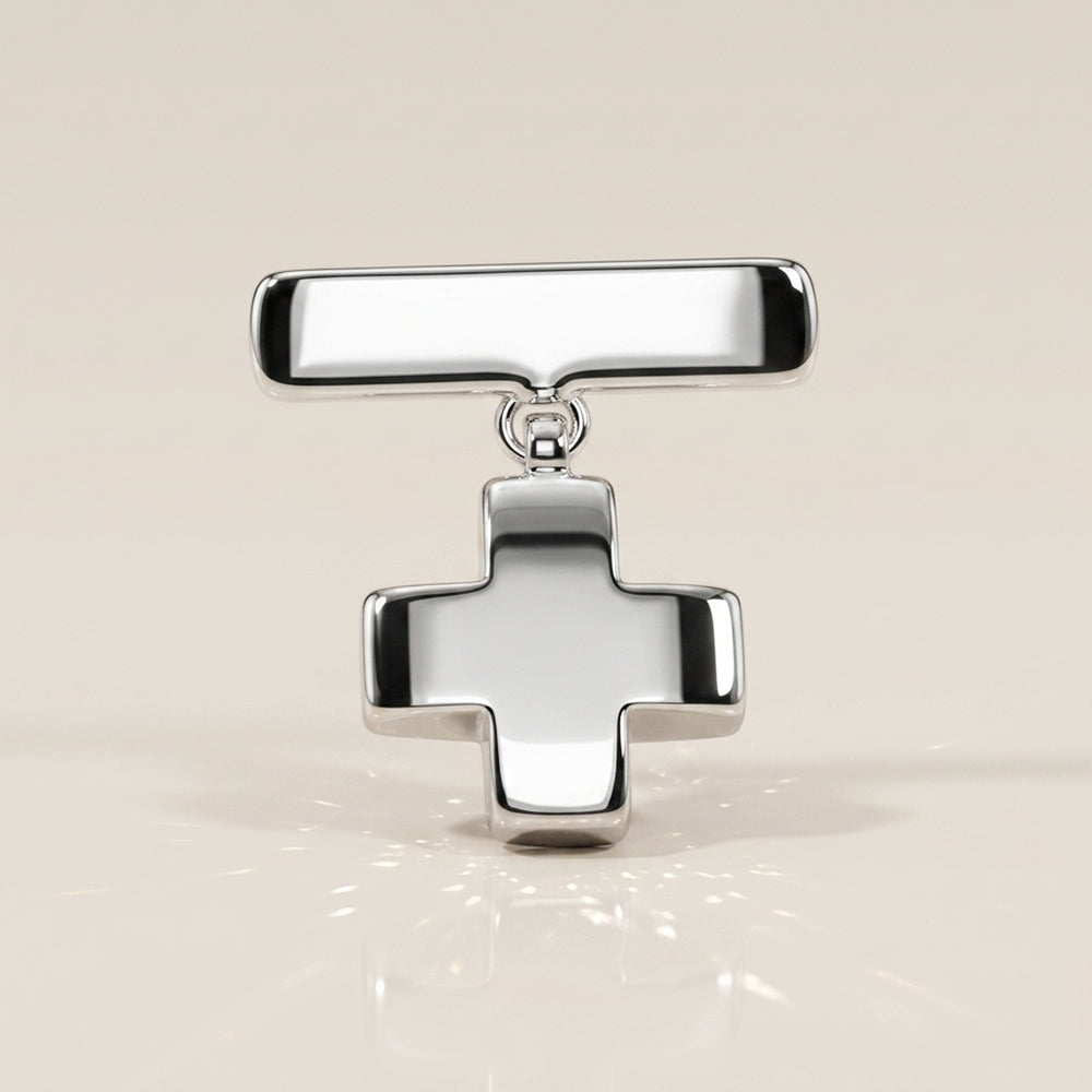 Broche Cruz en Oro Blanco de 14K