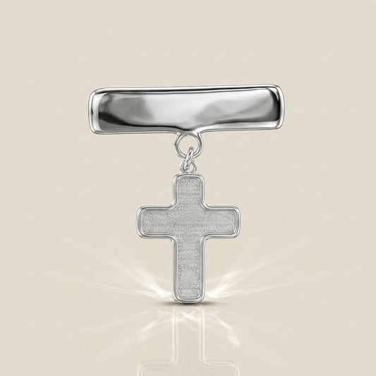 Cruz Plana con Placa en Oro Blanco de 14K