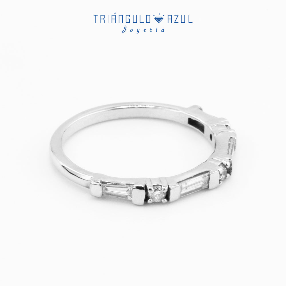 Churumbela Baguette 0.39 CTS Total + Diamantes 0.10 CTS Total en Oro Blanco de 14K