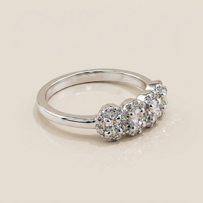 Churumbela Halo de Diamantes en Oro Blanco de 14K