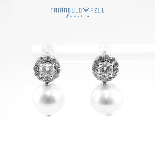 Aretes de Perlas Colgantes con 1.84 CTS Total y Diamantes con 0.74 CTS Total en Oro Blanco de 14K