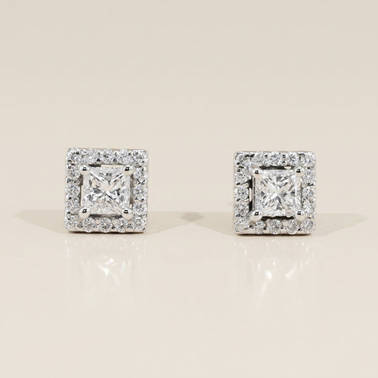 Aretes Halo Princesa de Diamantes en Oro Blanco de 14K