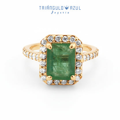 Anillo Andy de Esmeralda con 2.40 CTS Total y con Diamantes Laterales con 0.54 CTS Total en Oro Amarillo de 14K