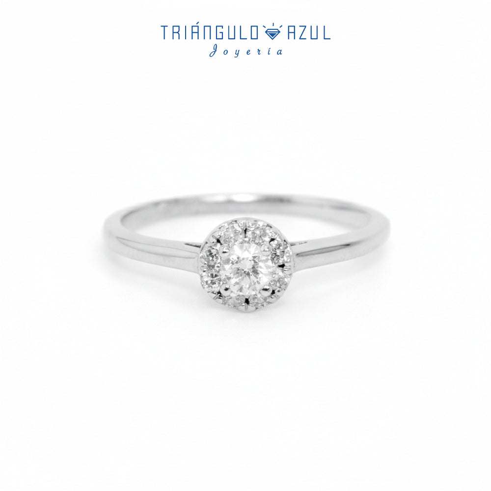 Anillo Compromiso Tipo Roseta con Diamante Central de 0.13 CTS y Laterales con 0.13 CTS Total en Oro Blanco de 14K