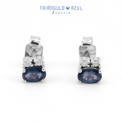 Aretes Camila de Zafiro con 0.65 CTS Total y Diamantes con 0.04 CTS Total en Oro Blanco de 14K