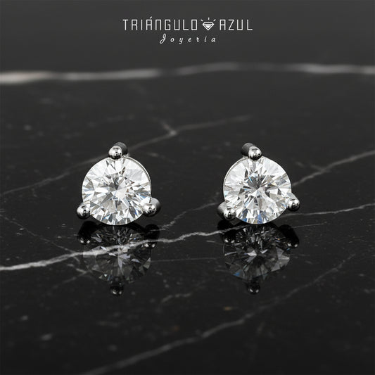 Broqueles Sencillos de Diamantes con 1.45 CTS Total en Oro Blanco de 14K