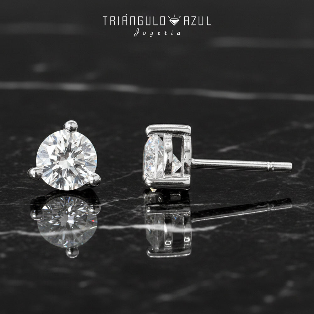 Broqueles Sencillos de Diamantes con 1.45 CTS Total en Oro Blanco de 14K