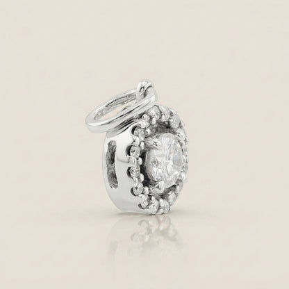 Dije Halo de Diamantes en Oro Blanco de 14K
