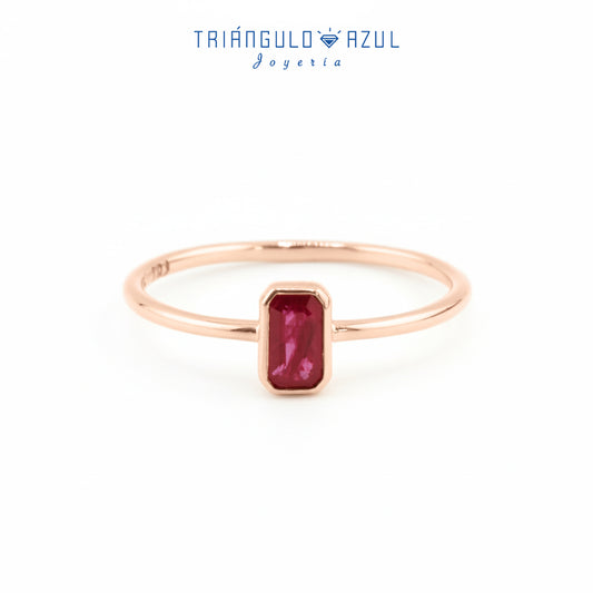 Anillo Biselado de Rubí con 0.35 CTS Total en Oro Rosa de 14K