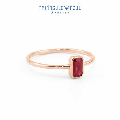 Anillo Biselado de Rubí con 0.35 CTS Total en Oro Rosa de 14K