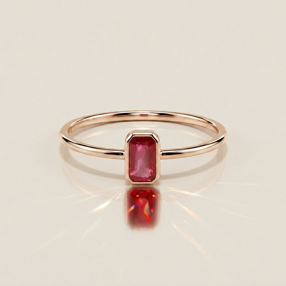 Anillo Solitario de Rubí en Oro Rosa de 14K