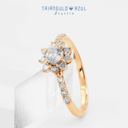 Anillo Estrella de Diamantes con 0.83 CTS Total en Oro Amarillo de 14K
