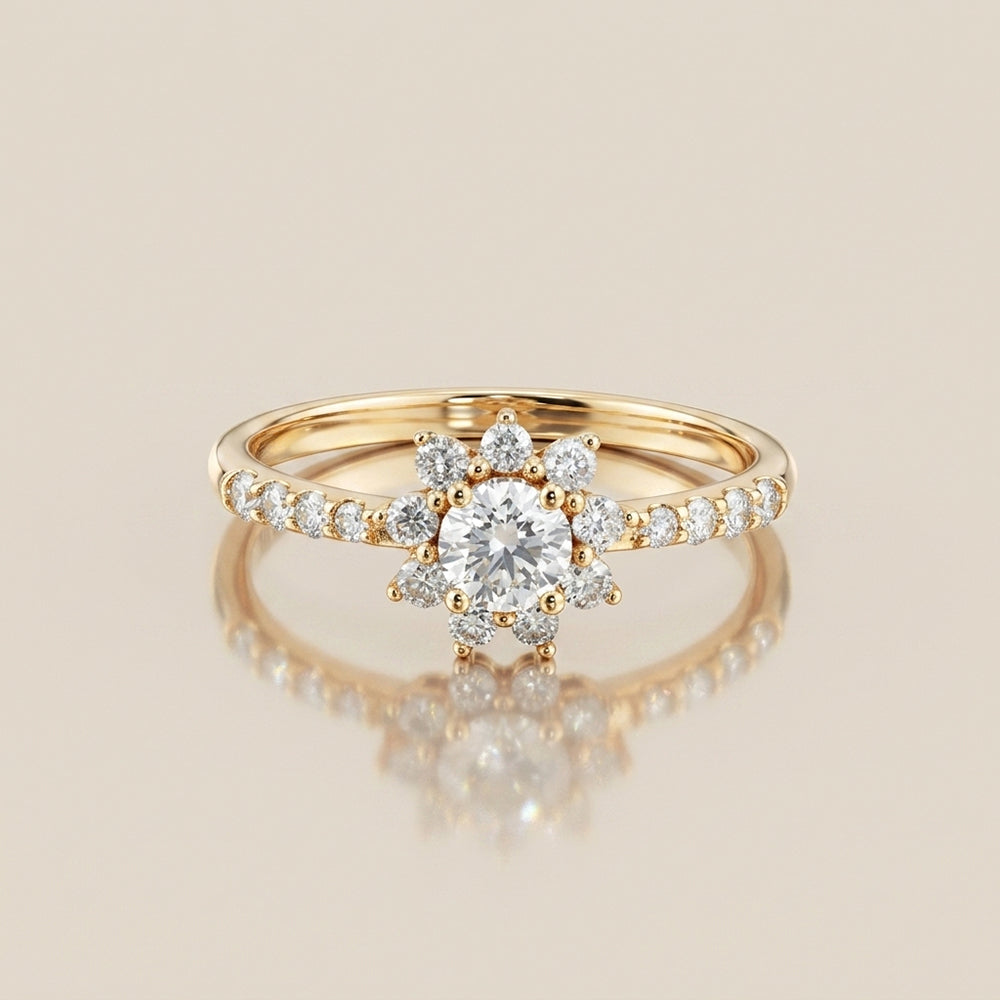 Anillo Estrella de Diamantes en Oro Amarillo de 14K