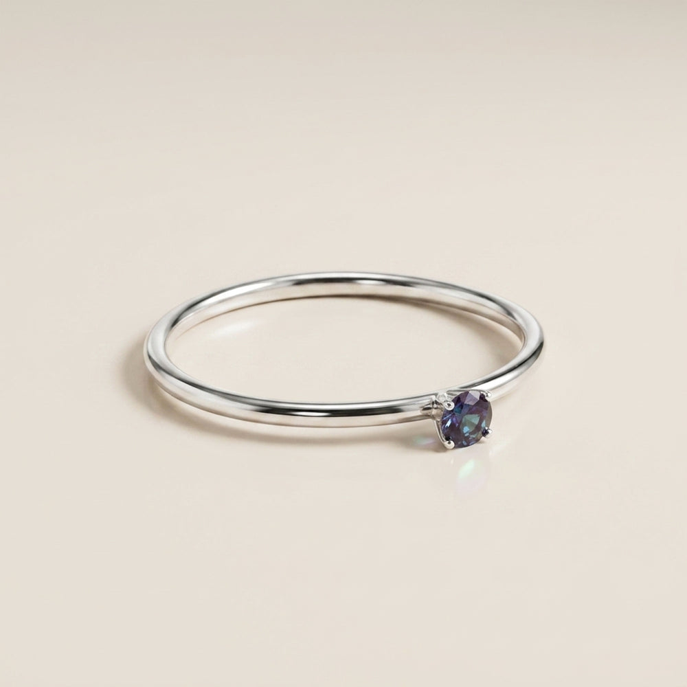 Anillo Solitario de Zafiro Oro Blanco de 14K