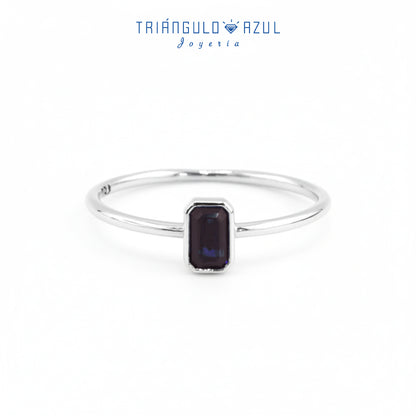 Anillo Biselado de Zafiro con 0.35 CTS Total en oro Blanco de 14K