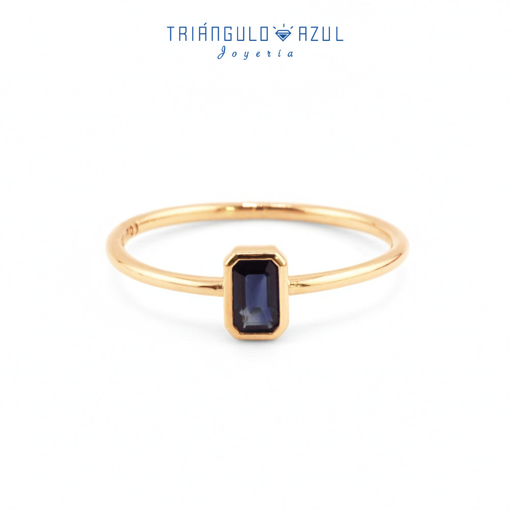 Anillo Biselado de Zafiro con 0.30 CTS Total en Oro Amarillo de 14K